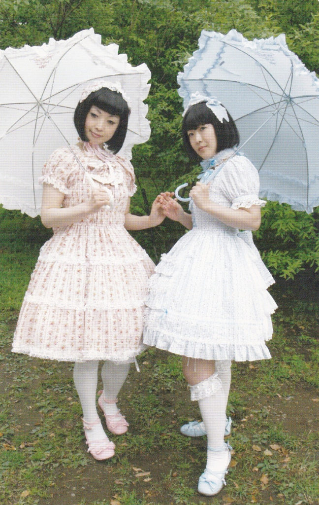 What is Lolita Fashion? V.S. What Lolita Fashion is NOT