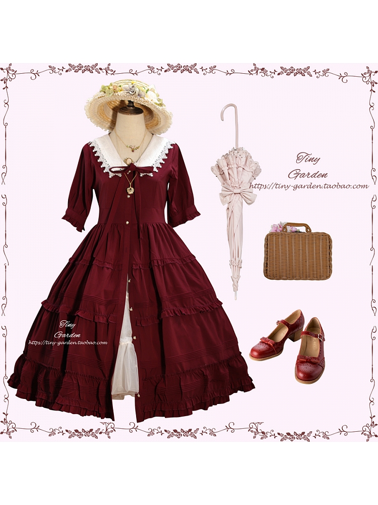 I really dislike that Devil Inspired calls these dresses “lolita